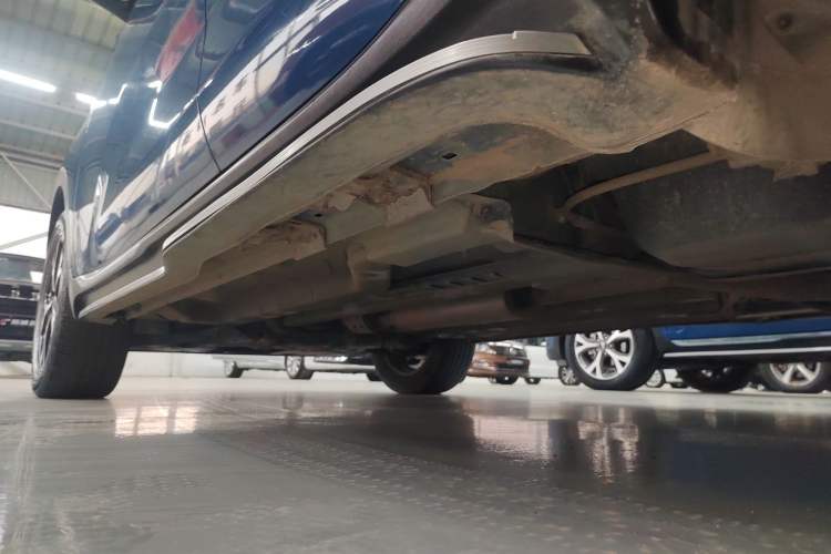 Used Kia KX3 2015 1.6T Automatic Two-Wheel Drive DLX Left Side Sill