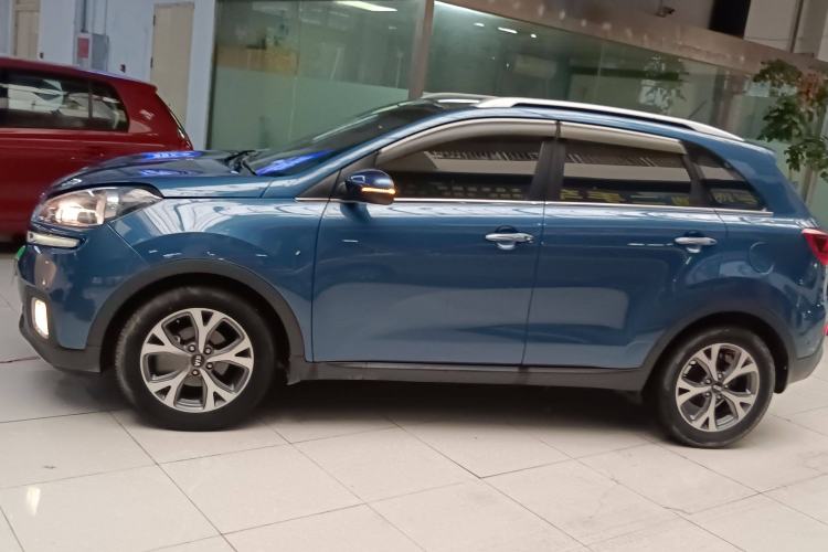Used Kia KX3 2015 1.6L Automatic Two-Wheel Drive DLX Left Side