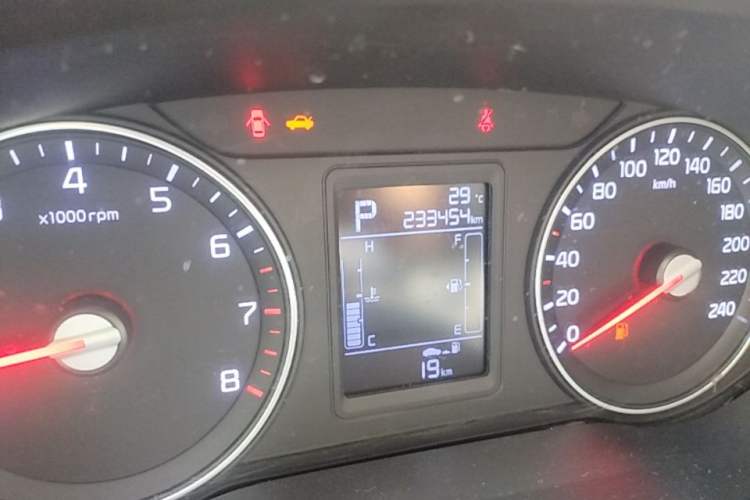 Used Kia KX3 2015 1.6L Automatic Two-Wheel Drive DLX Odometer Close Up