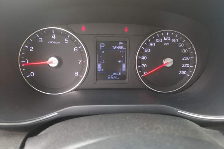 Used Kia KX3 2015 1.6L Automatic Two-Wheel Drive DLX Odometer Close Up