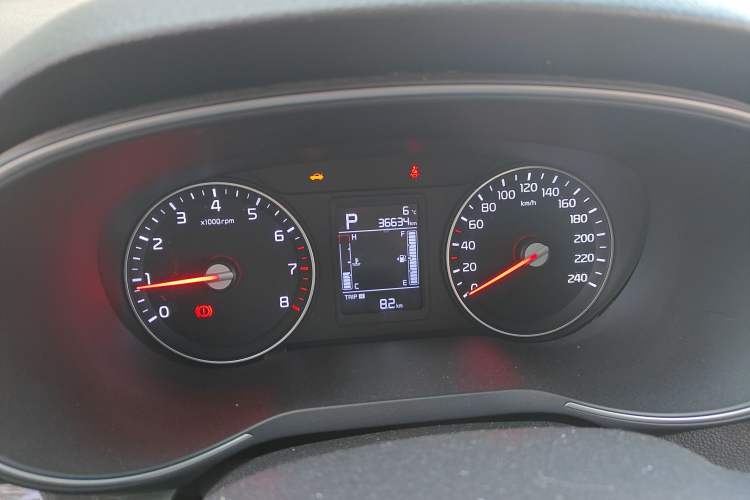Used Kia KX3 2015 1.6L Automatic Two-Wheel Drive PRM Odometer Close Up