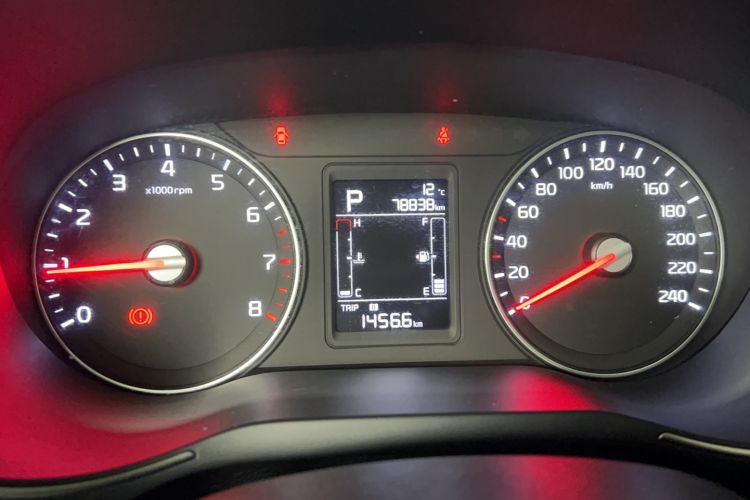 Used Kia KX3 2015 1.6L Automatic Two-Wheel Drive DLX Odometer Close Up