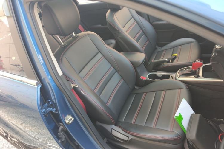 Used Kia KX3 2015 1.6T Automatic Two-Wheel Drive DLX Right Front Seat