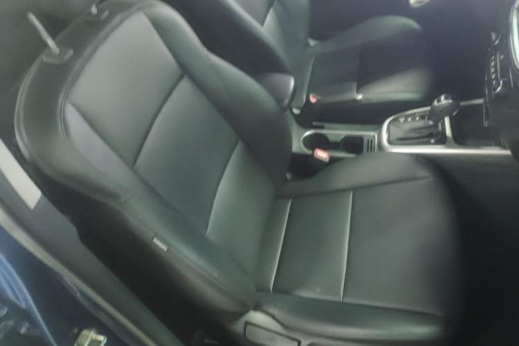 Used Kia KX3 2015 1.6L Automatic Two-Wheel Drive DLX Right Front Seat