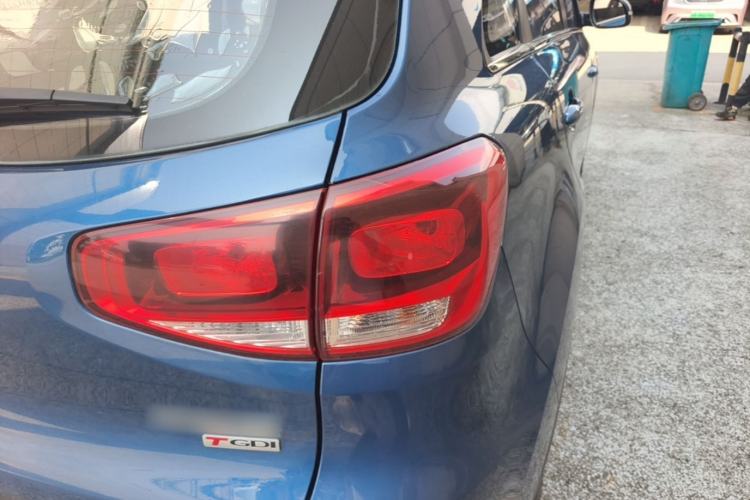 Used Kia KX3 2015 1.6T Automatic Two-Wheel Drive DLX Right Rear Taillight