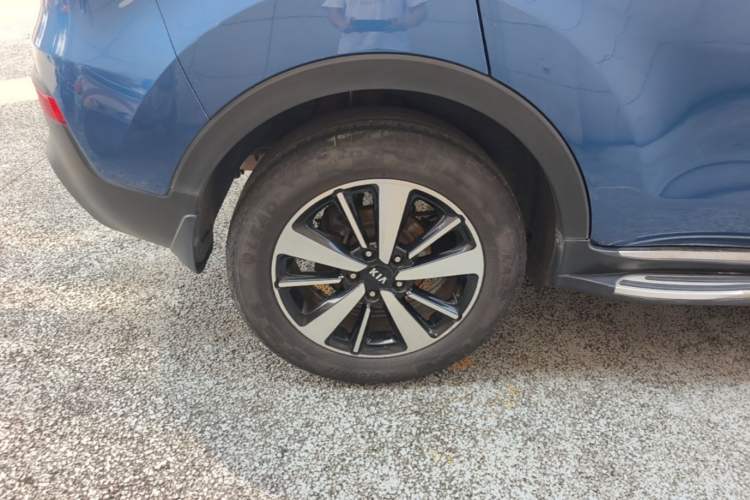 Used Kia KX3 2015 1.6T Automatic Two-Wheel Drive DLX Right Rear Wheel Hub