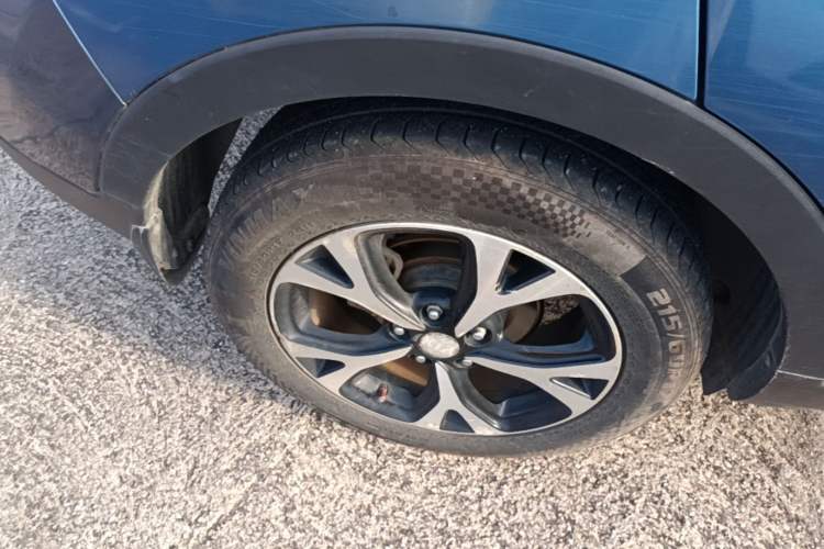 Used Kia KX3 2015 1.6T Automatic Two-Wheel Drive DLX Right Rear Wheel Hub
