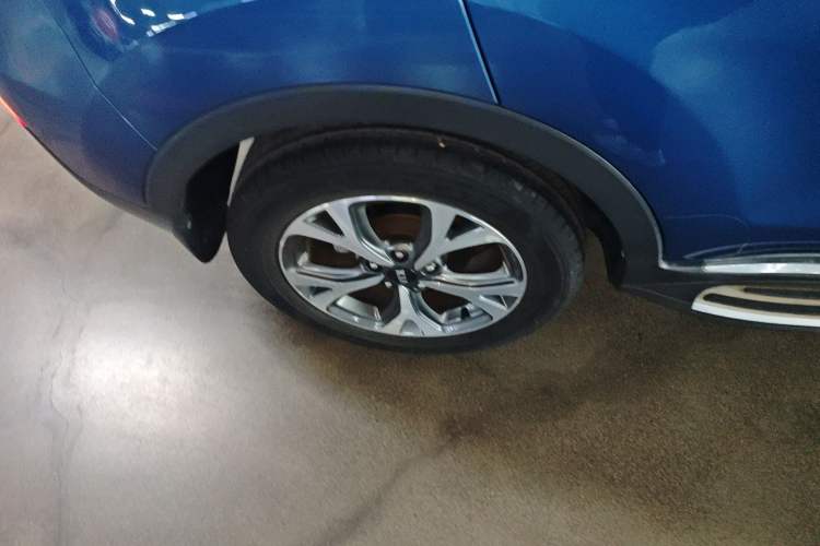 Used Kia KX3 2015 1.6L Automatic Two-Wheel Drive DLX Right Rear Wheel Hub