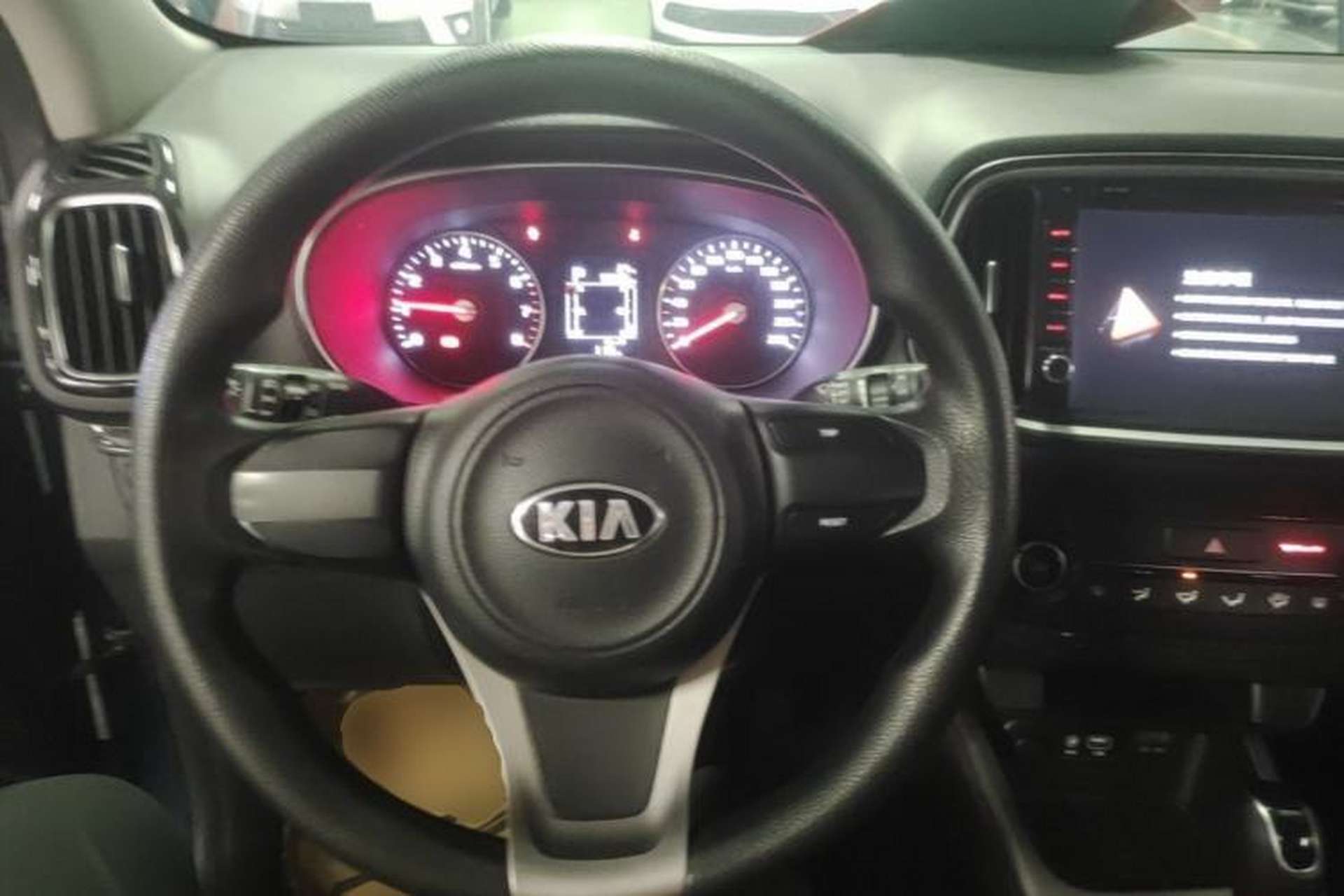 Used Kia KX3 2015 1.6L Automatic Two-Wheel Drive DLX Steering Wheel