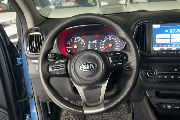 Used Kia KX3 2015 1.6L Automatic Two-Wheel Drive DLX Steering Wheel
