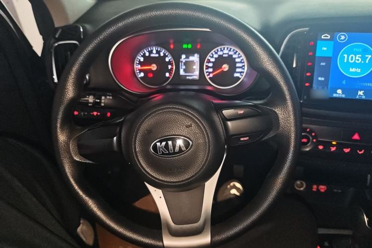 Used Kia KX3 2015 1.6L Automatic Two-Wheel Drive DLX Steering Wheel