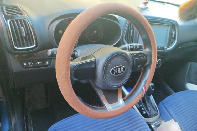 Used Kia KX3 2015 1.6L Automatic Two-Wheel Drive DLX Steering Wheel
