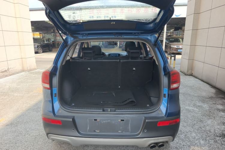 Used Kia KX3 2015 1.6T Automatic Two-Wheel Drive DLX Trunk