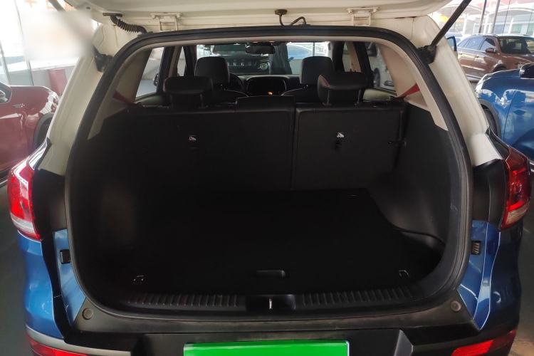 Used Kia KX3 2015 1.6T Automatic Two-Wheel Drive DLX Trunk