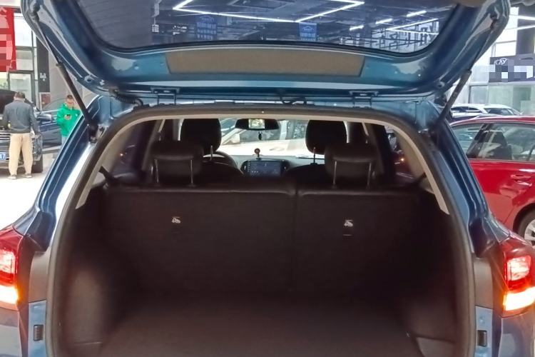 Used Kia KX3 2015 1.6L Automatic Two-Wheel Drive DLX Trunk