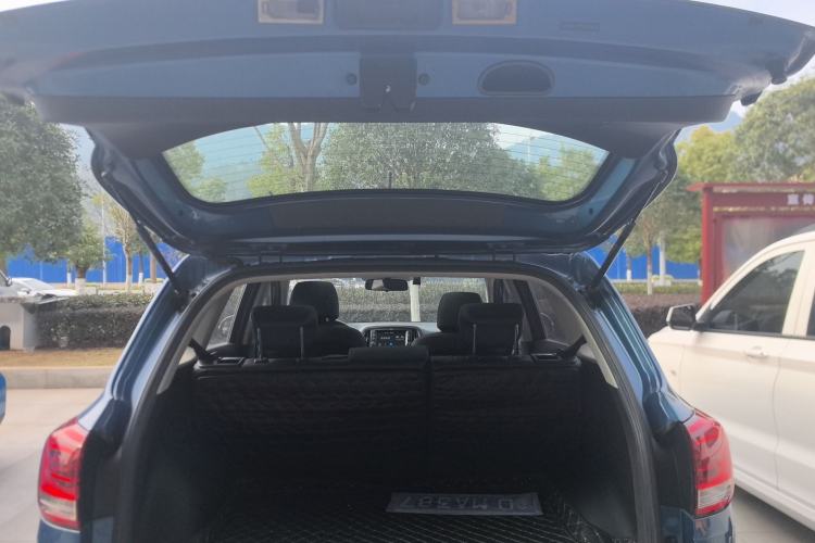 Used Kia KX3 2015 1.6L Automatic Two-Wheel Drive DLX Trunk
