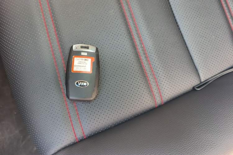 Used Kia KX3 2015 1.6T Automatic Two-Wheel Drive DLX Vehicle Key