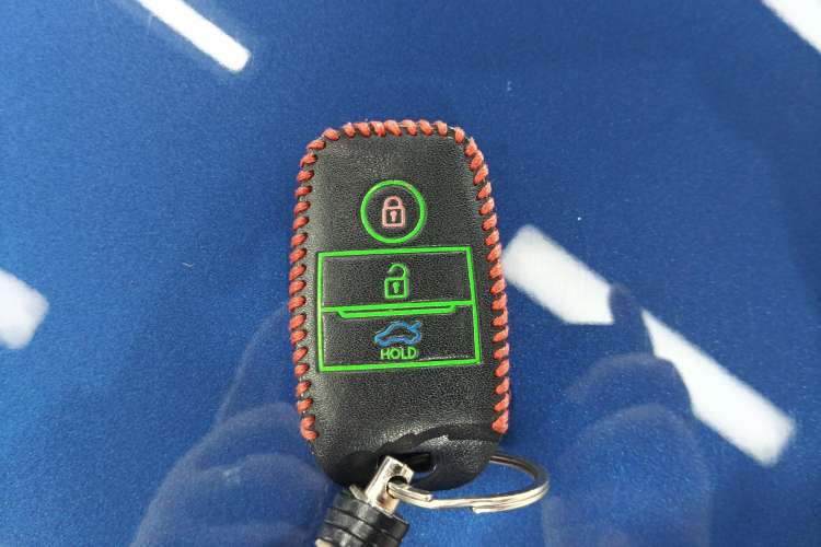 Used Kia KX3 2015 1.6L Automatic Two-Wheel Drive DLX Vehicle Key