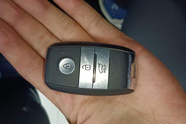 Used Kia KX3 2015 1.6L Automatic Two-Wheel Drive DLX Vehicle Key