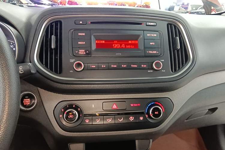 Used Kia KX3 2015 1.6L Automatic Special Audio And AC Panel