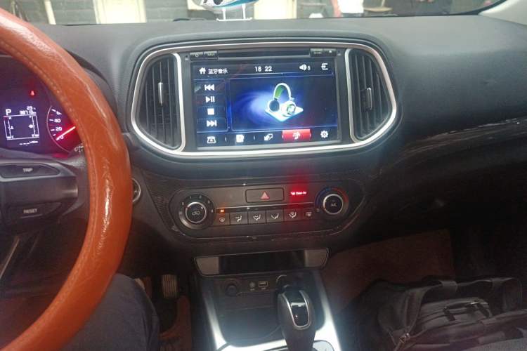 Used Kia KX3 2015 1.6L Automatic Two-Wheel Drive DLX Audio And AC Panel