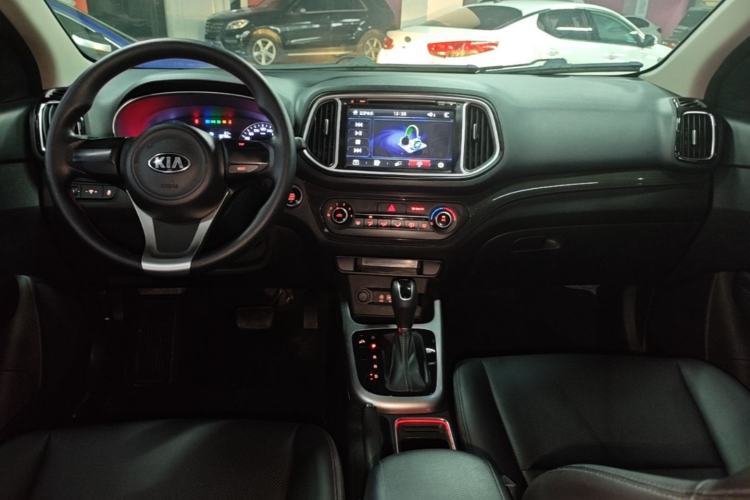 Used Kia KX3 2015 1.6L Automatic Two-Wheel Drive DLX Center Console