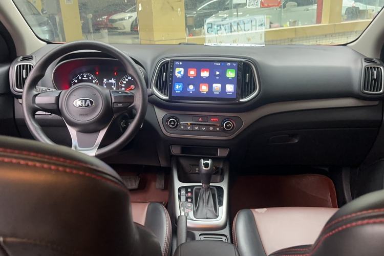 Used Kia KX3 2015 1.6L Automatic Two-Wheel Drive GLS Center Console