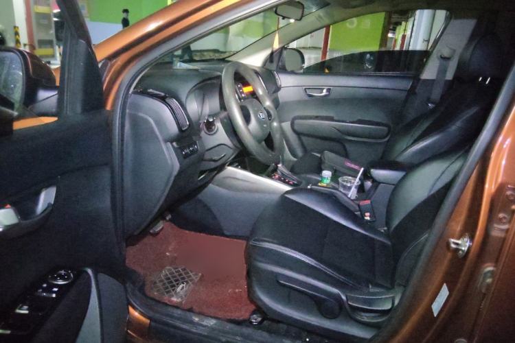 Used Kia KX3 2015 1.6L Automatic Two-Wheel Drive DLX Driver Seat