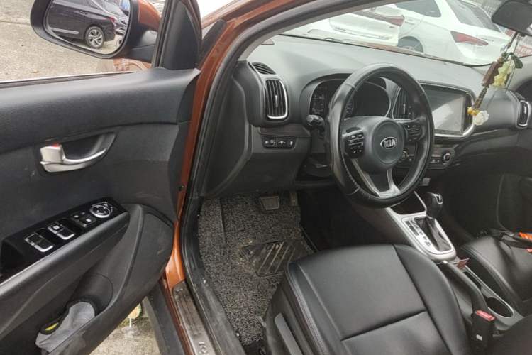 Used Kia KX3 2015 1.6L Automatic Two-Wheel Drive DLX Driver Seat