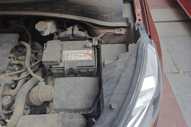 Used Kia KX3 2015 1.6L Automatic Two-Wheel Drive DLX Engine Bay Left