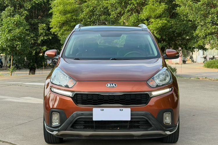 Used Kia KX3 2015 1.6L Automatic Two-Wheel Drive DLX Exterior 1