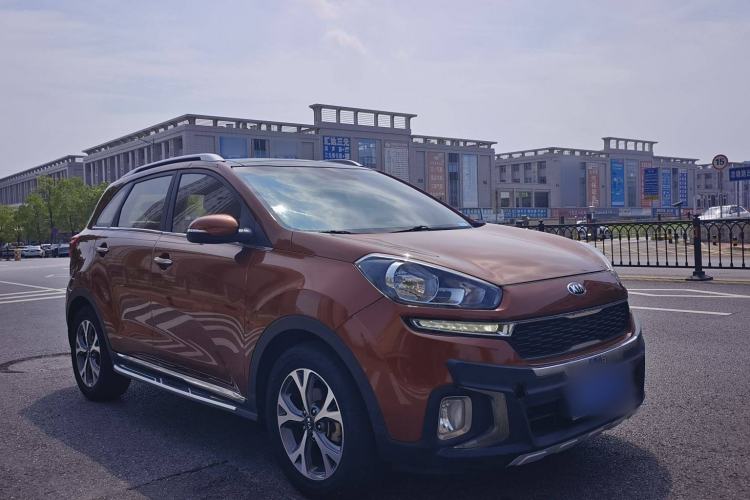 Used Kia KX3 2015 1.6L Automatic Two-Wheel Drive DLX Exterior 2