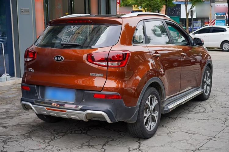 Used Kia KX3 2015 1.6L Automatic Two-Wheel Drive DLX Exterior 2