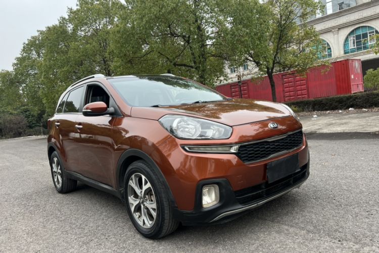 Used Kia KX3 2015 1.6L Automatic Two-Wheel Drive DLX Exterior 2
