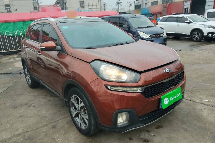 Used Kia KX3 2015 1.6L Automatic Two-Wheel Drive DLX Exterior 2