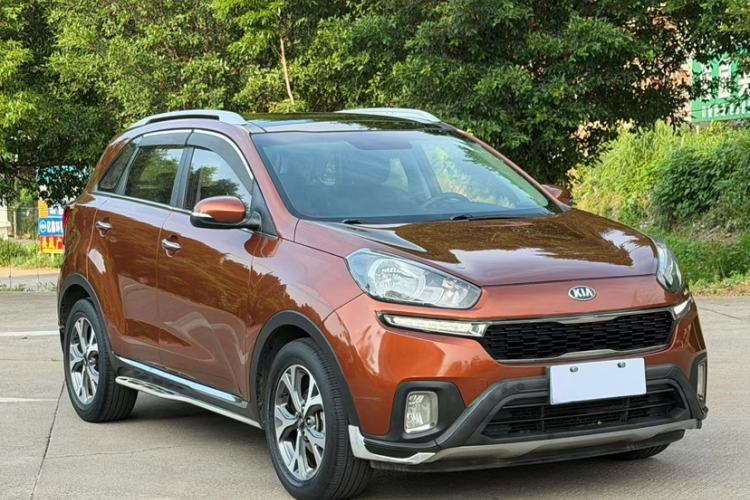 Used Kia KX3 2015 1.6L Automatic Two-Wheel Drive DLX Exterior 2