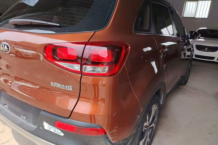Used Kia KX3 2015 1.6L Automatic Two-Wheel Drive DLX Exterior 3