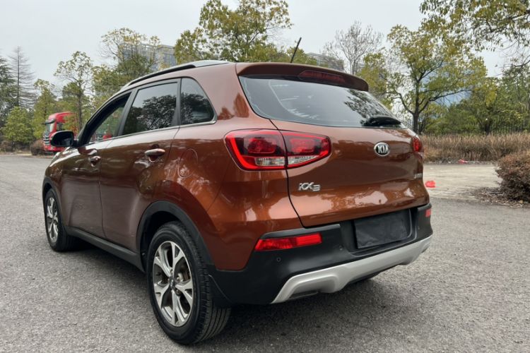 Used Kia KX3 2015 1.6L Automatic Two-Wheel Drive DLX Exterior 3
