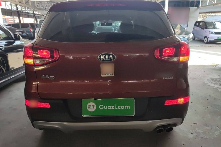 Used Kia KX3 2015 1.6T Automatic Two-Wheel Drive DLX Exterior 4