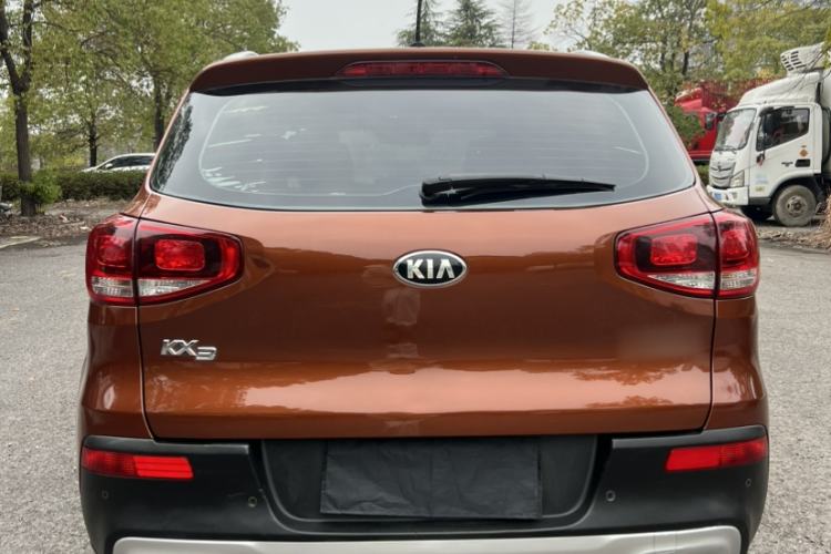 Used Kia KX3 2015 1.6L Automatic Two-Wheel Drive DLX Exterior 4