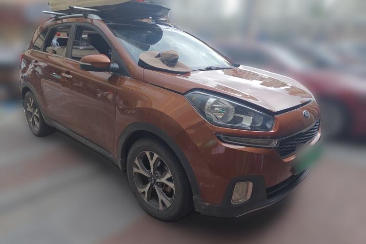 Used Kia KX3 2015 1.6L Automatic Two-Wheel Drive DLX Front Right 45 Deg
