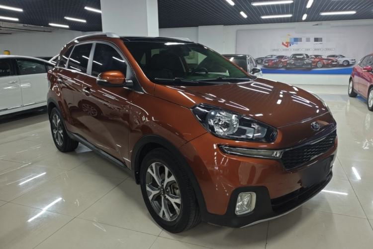 Used Kia KX3 2015 1.6L Automatic Two-Wheel Drive DLX Front Right 45 Deg