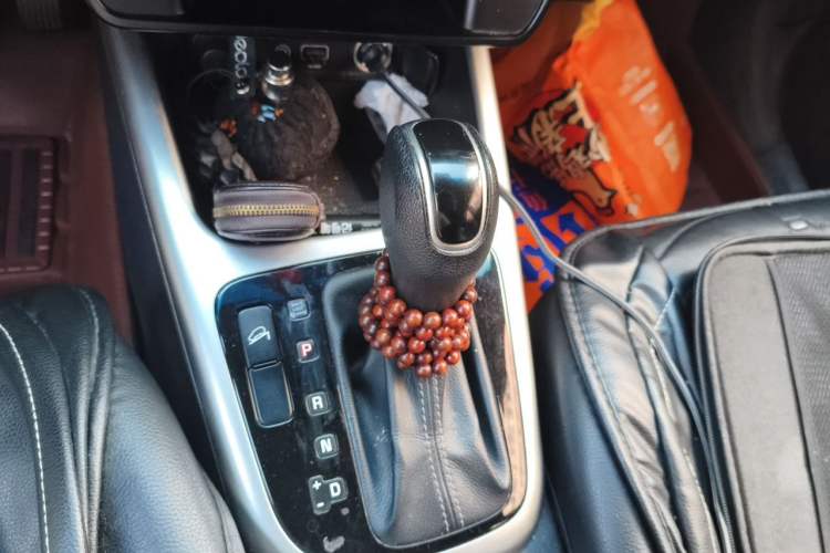 Used Kia KX3 2015 1.6L Automatic Two-Wheel Drive DLX Gear Lever