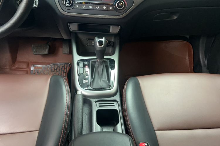 Used Kia KX3 2015 1.6L Automatic Two-Wheel Drive GLS Gear Lever