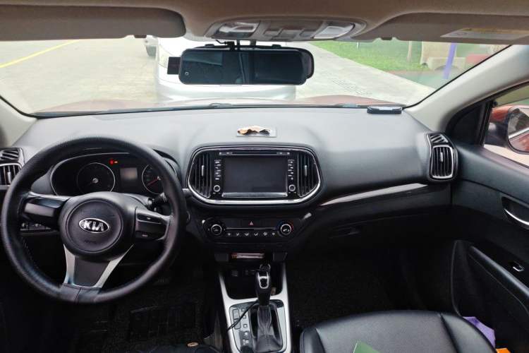 Used Kia KX3 2015 1.6L Automatic Two-Wheel Drive DLX Headliner