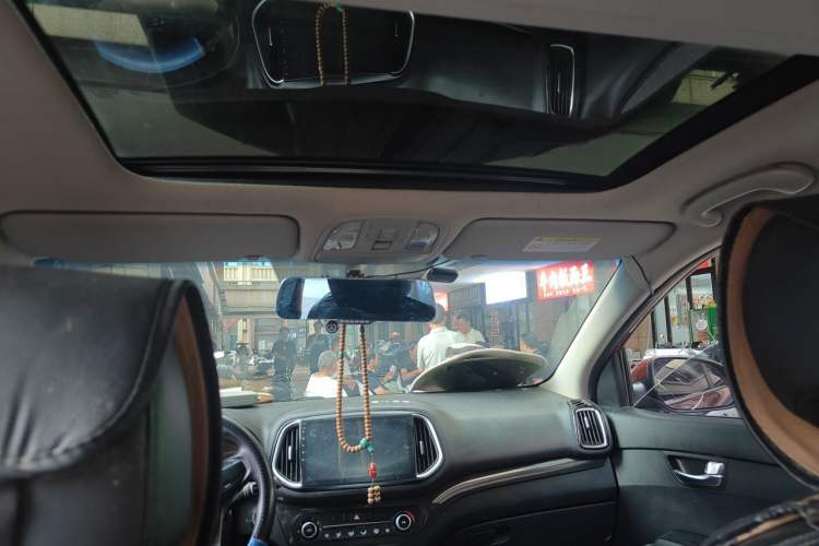 Used Kia KX3 2015 1.6L Automatic Two-Wheel Drive DLX Headliner