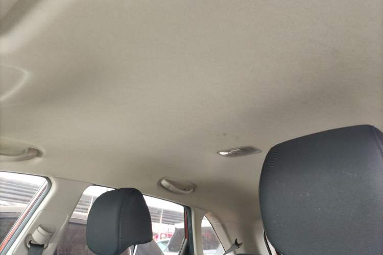 Used Kia KX3 2015 1.6L Manual Two-Wheel-Drive GLS Headliner