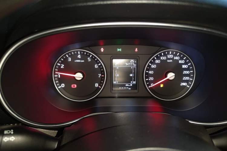 Used Kia KX3 2015 1.6L Automatic Two-Wheel Drive DLX Instrument Cluster