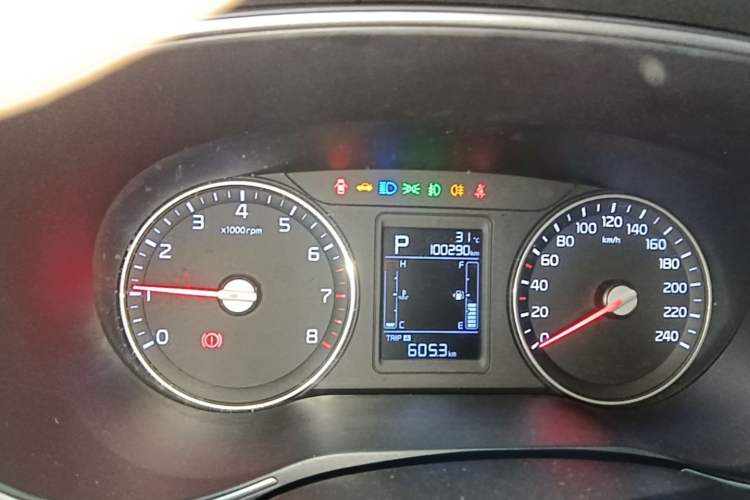 Used Kia KX3 2015 1.6L Automatic Special Instrument Cluster