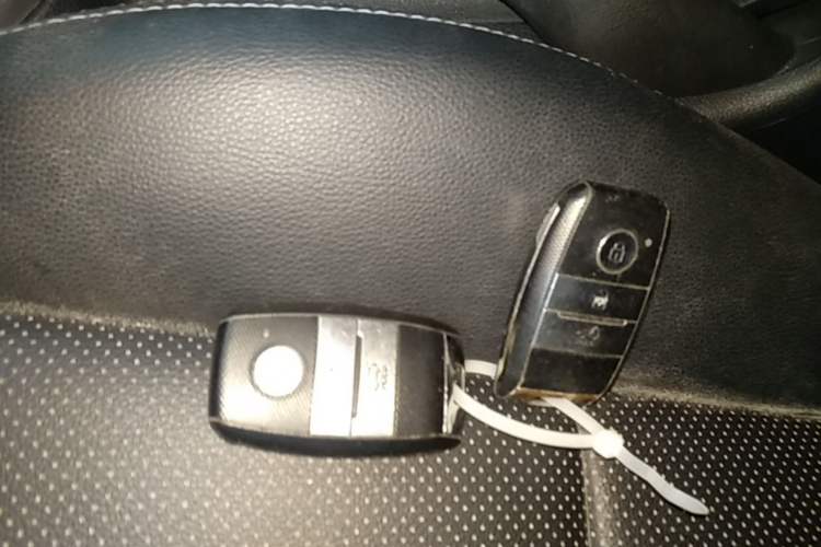 Used Kia KX3 2015 1.6L Automatic Two-Wheel Drive DLX Interior 1